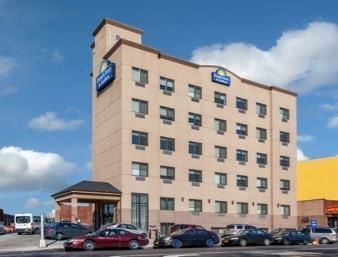 Days Inn & Suites By Wyndham Jamaica Jfk Airport Ню Йорк Екстериор снимка