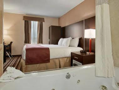 Days Inn & Suites By Wyndham Jamaica Jfk Airport Ню Йорк Екстериор снимка